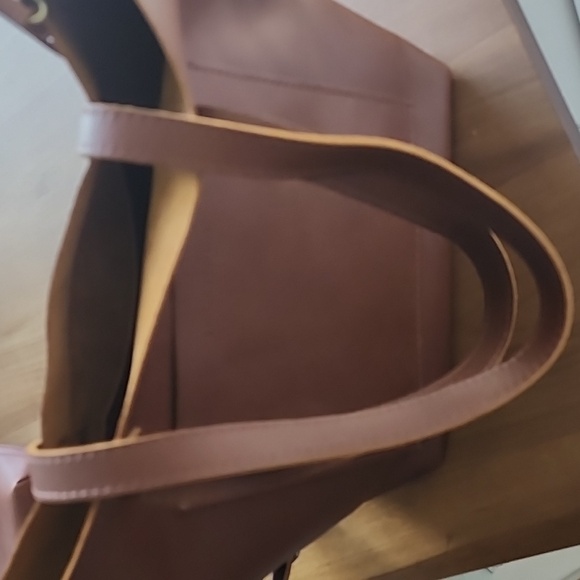 Portland leather crossbody tote - Picture 11 of 13